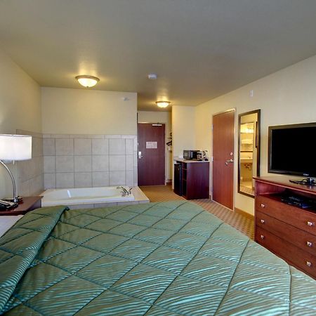 Cobblestone Inn & Suites - Harper エクステリア 写真